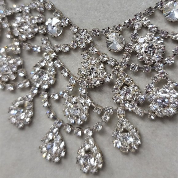 Glamorous Rhinestone Necklace Silver Elegant - Picture 6 of 10